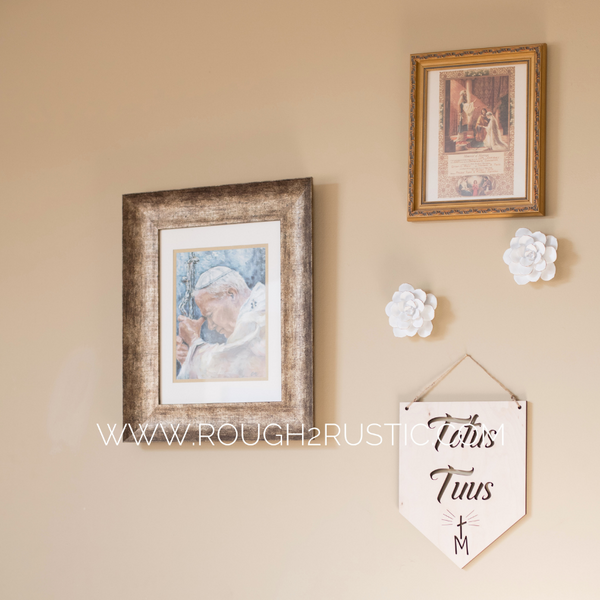 12 Inch Totus Tuus Wood Banner