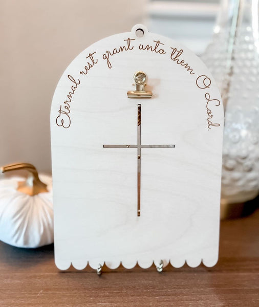 Eternal rest frame with clip