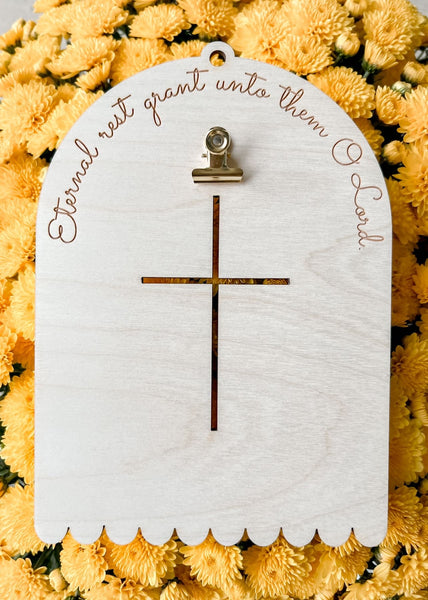 Eternal rest frame with clip