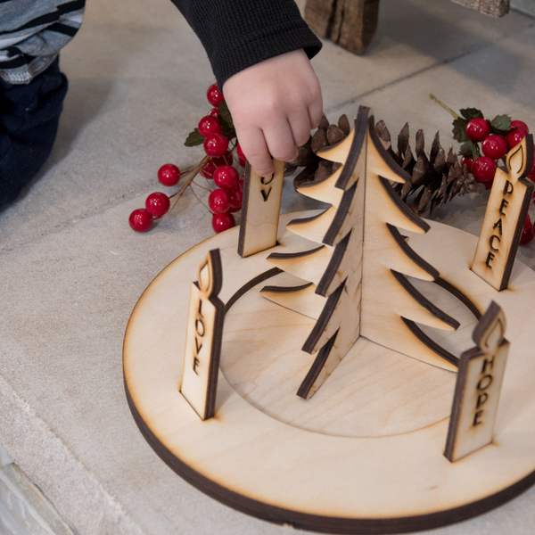 10 Piece Wood Advent/Nativity Wreath