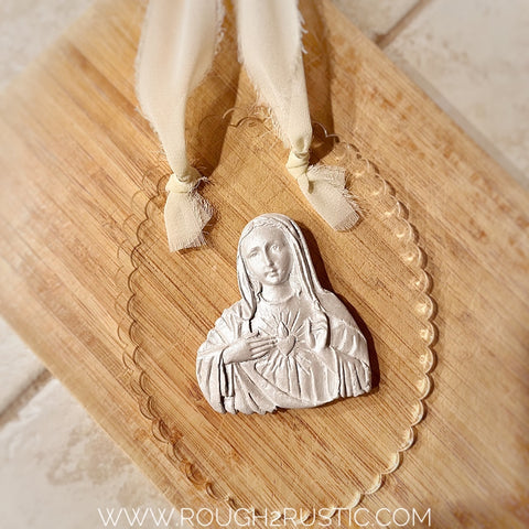 Sacred Heart and Immaculate Heart Intaglio on Scalloped Edge Acrylic Wall Hanging