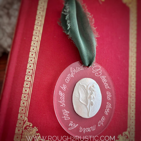 Sorrowful Mother Ornament with 7 Blooms Lily of the Valley