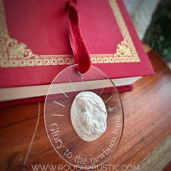 Glory to the Newborn King Ornament