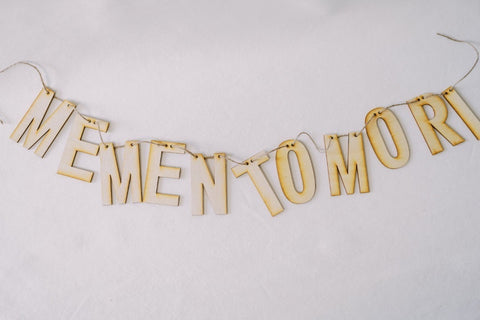 MEMENTO MORI Wood Garland