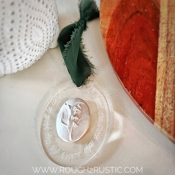 Sorrowful Mother Ornament with 7 Blooms Lily of the Valley